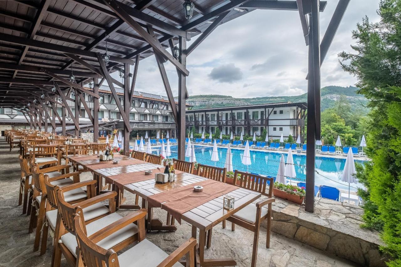 Park Hotel Asenevtsi Veliko Turnovo Bagian luar foto