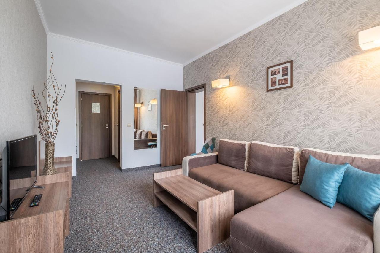 Park Hotel Asenevtsi Veliko Turnovo Bagian luar foto