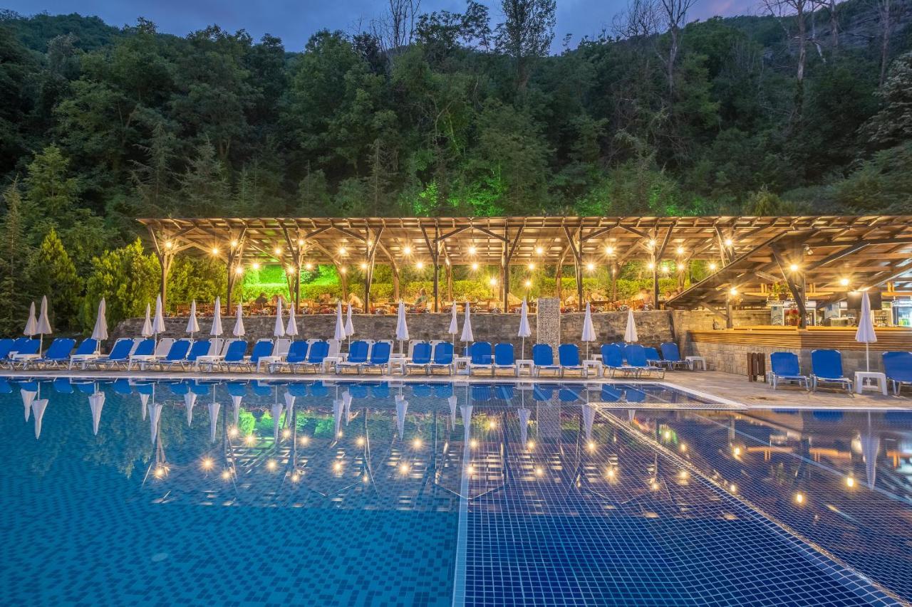 Park Hotel Asenevtsi Veliko Turnovo Bagian luar foto