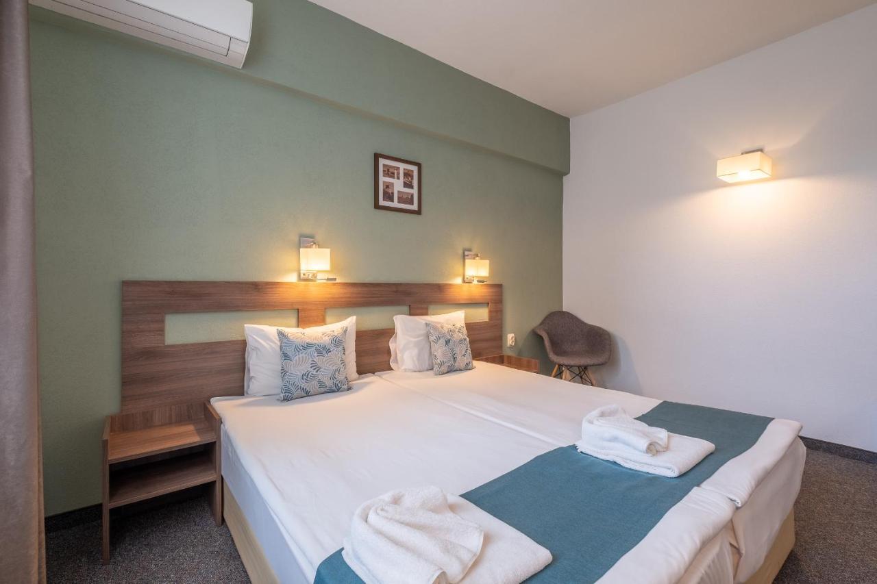 Park Hotel Asenevtsi Veliko Turnovo Bagian luar foto
