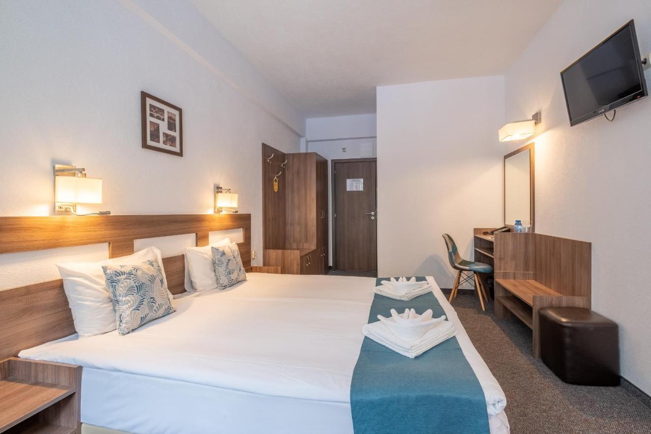 Park Hotel Asenevtsi Veliko Turnovo Bagian luar foto
