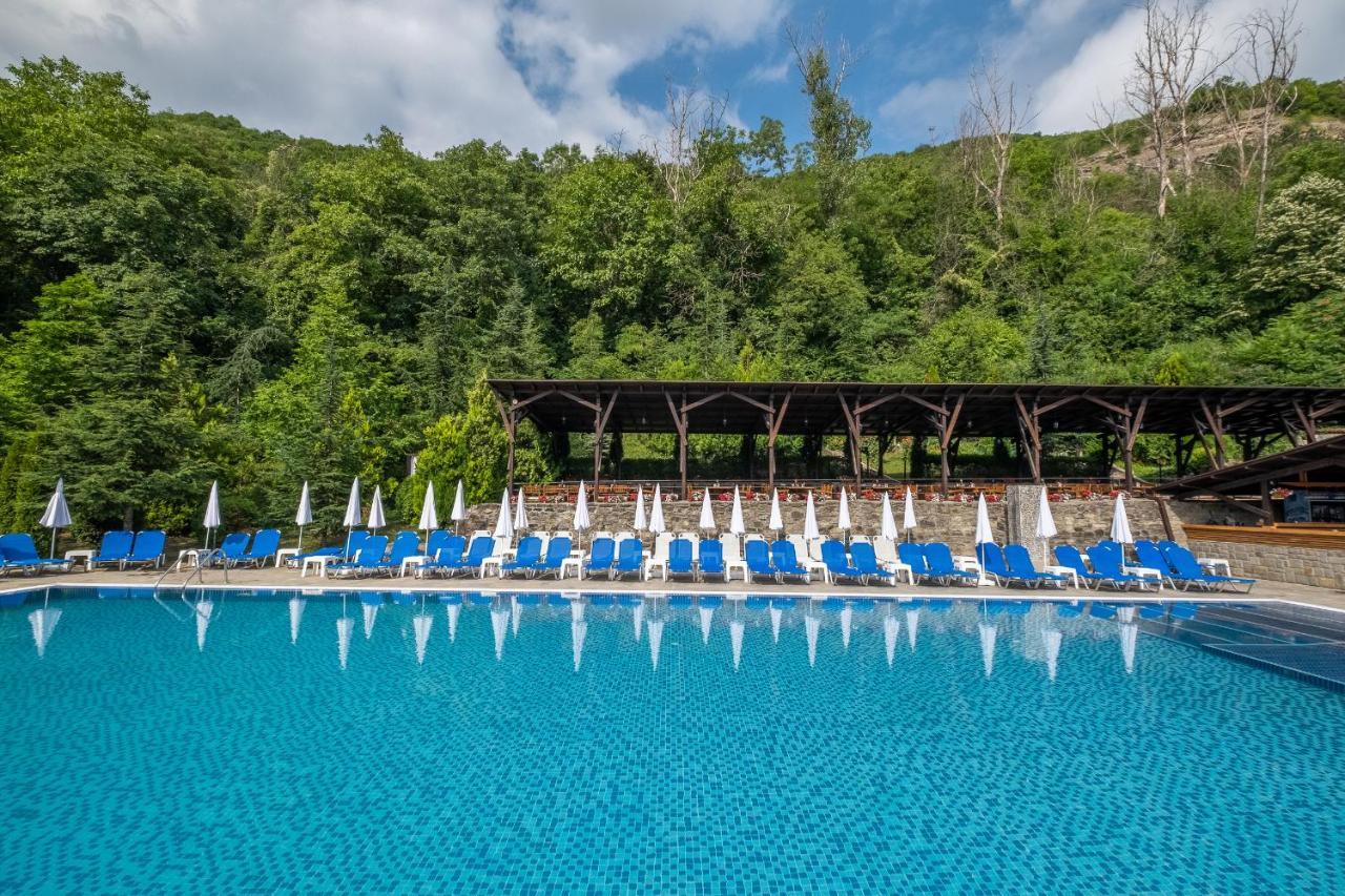 Park Hotel Asenevtsi Veliko Turnovo Bagian luar foto