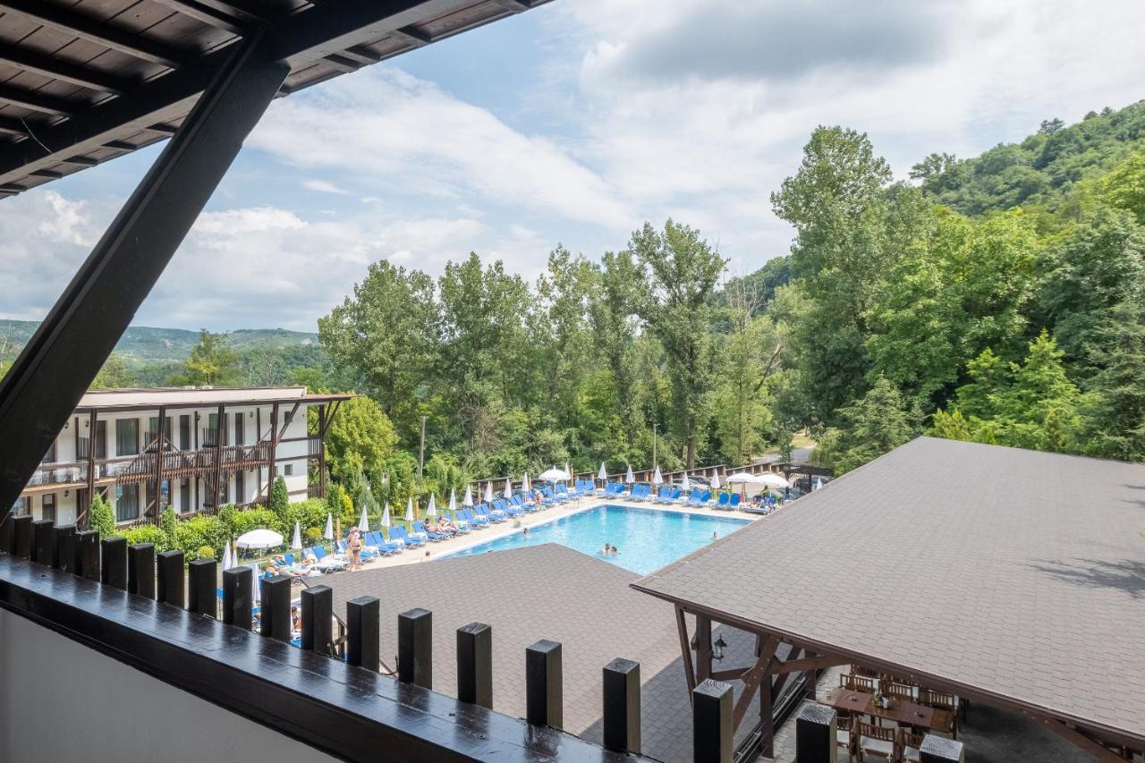 Park Hotel Asenevtsi Veliko Turnovo Bagian luar foto