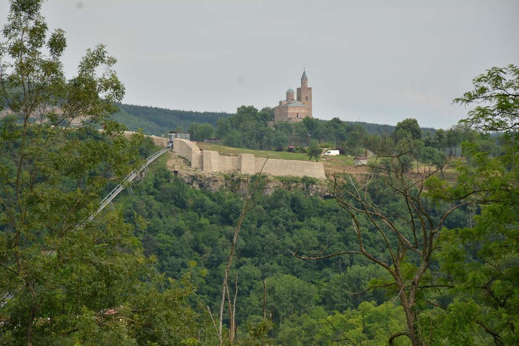Park Hotel Asenevtsi Veliko Turnovo Bagian luar foto